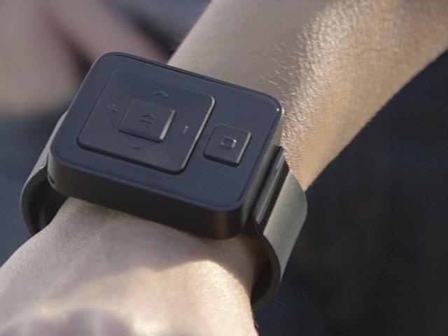 超簡(jiǎn)單的可穿戴<span  style='background-color:Yellow;'>設(shè)備</span>：無屏幕/按鍵可編程